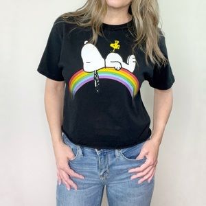 PEANUTS Snoopy and Woodstock Rainbow Graphic Print Cropped Top size Medium